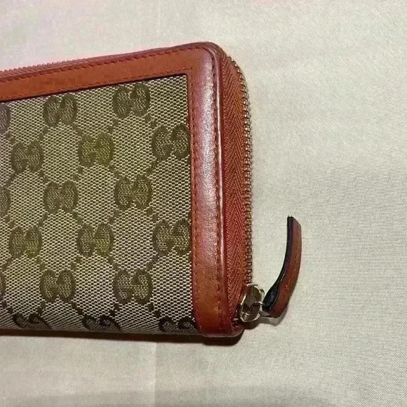 Gucci Monogram Wallet - Picture 9 of 12